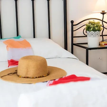 17 Cristianos By The ,wifi Арона